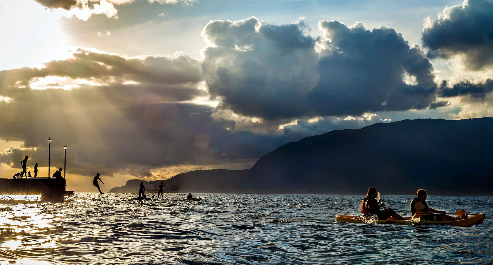 Kayak & SUP in Paraty: paddling the bay, the mangroves and the Mamanguá