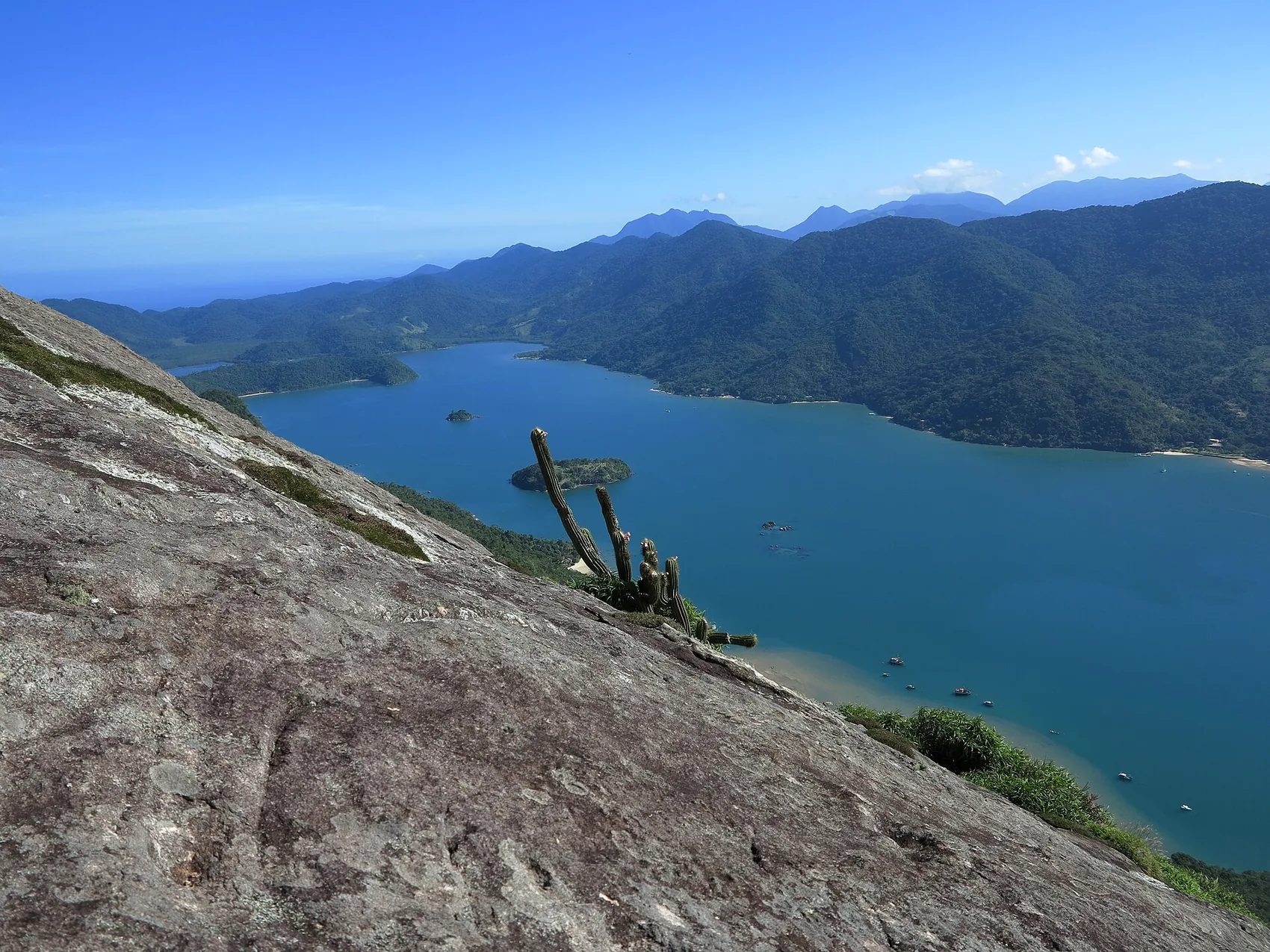 Hiking around Paraty